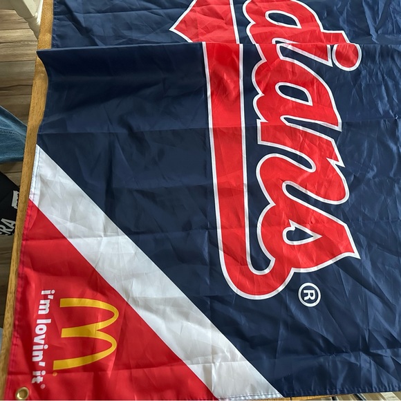 Cleveland Indians MLB McDonalds flag - Picture 4 of 4